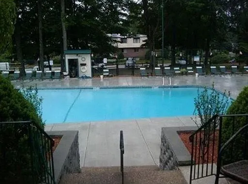 1 Silvestri Cir — Photo 3