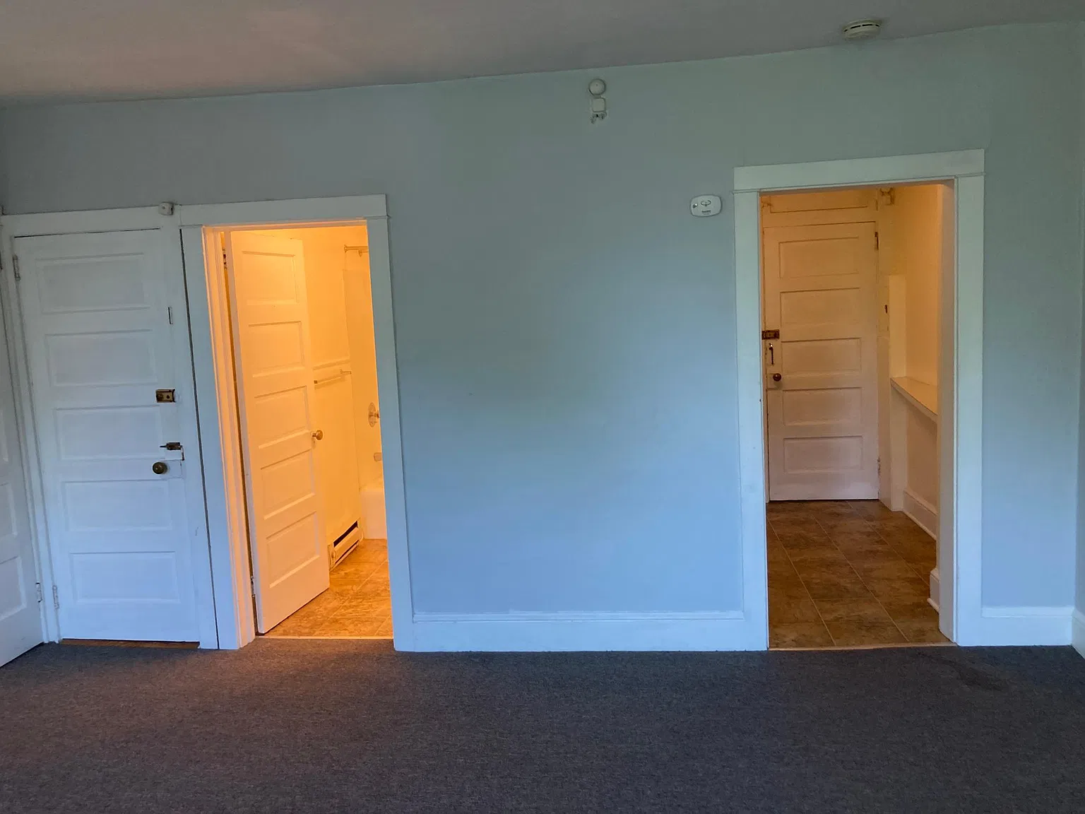 412 E Orange St — Photo 3