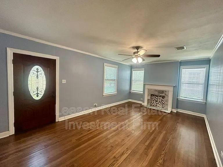 122 E Dalzell St — Photo 5