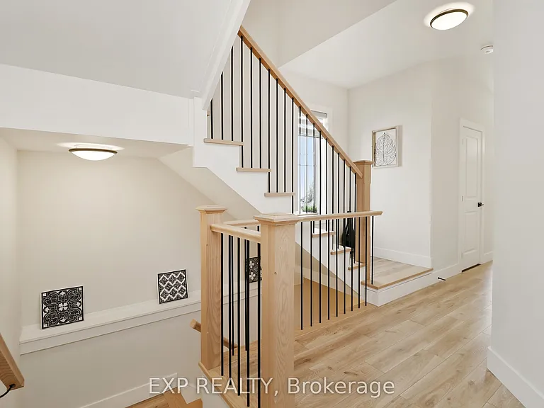 142 Sycamore St — Photo 16