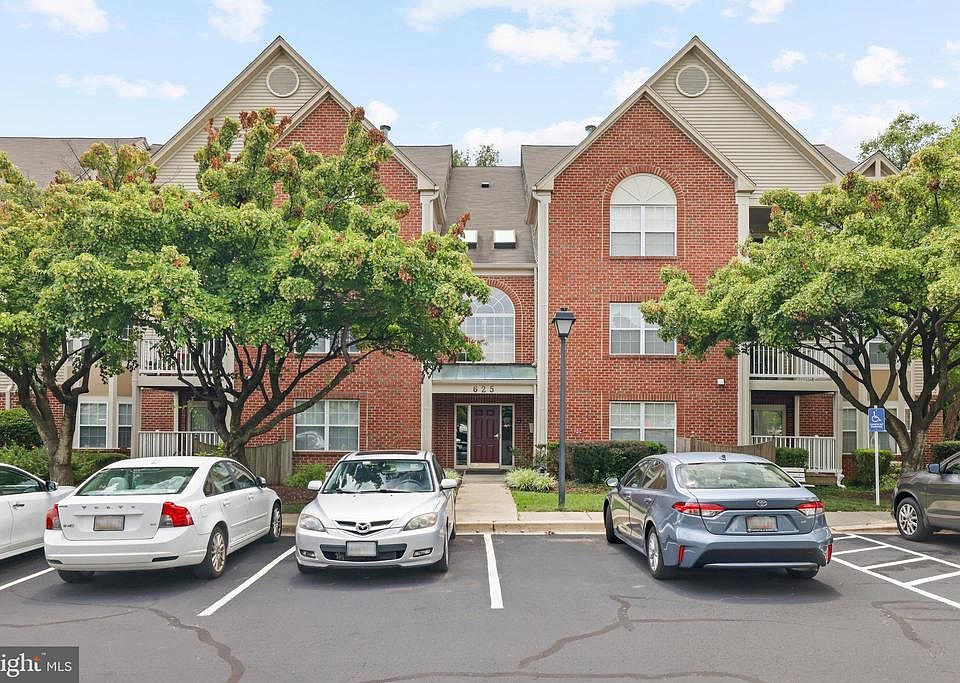 1st image of 625 Admiral Dr Unit 107