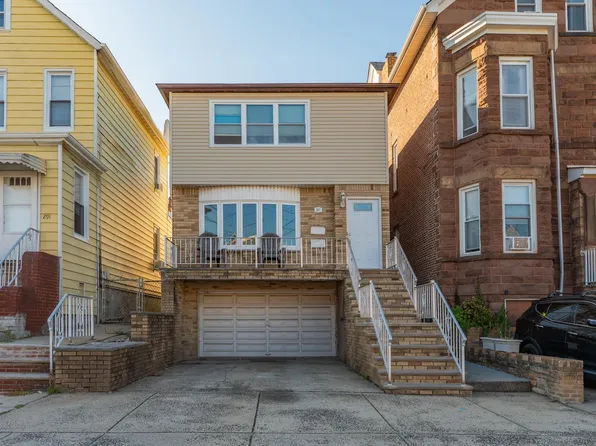 293 Avenue C, Bayonne, NJ 07002