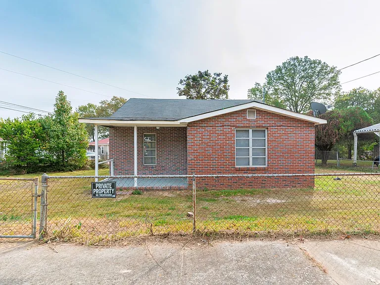102 Curry St — Photo 3