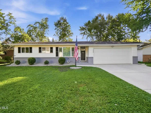 1002 Fort Dr, Bowling Green, OH 43402