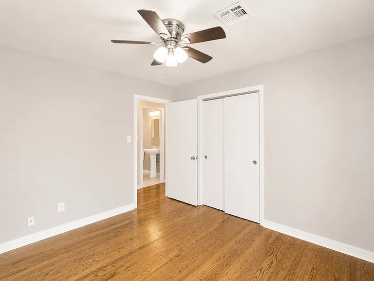 4713 N Harvey Pkwy — Photo 10