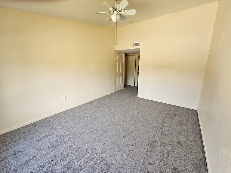 5431 S Dover St #202 — Photo 11