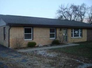 324 Arrowhead Dr, Shorewood, IL 60404