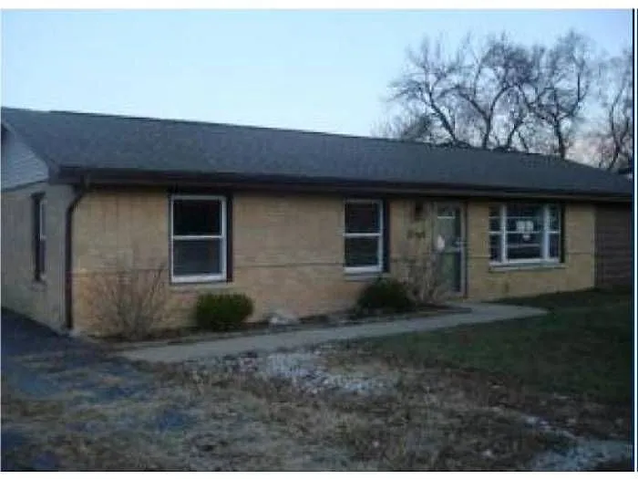 324 Arrowhead Dr photo 1
