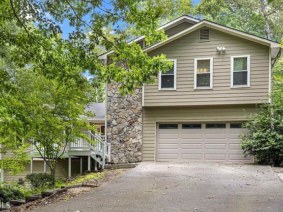 2nd image of 2789 Chimney Springs Dr