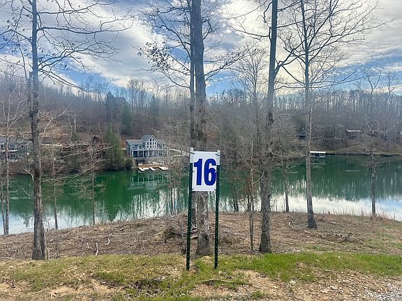 5th image of 16 Sleepy Hollow Rd