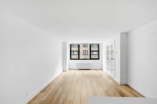 315 W 57th St #10A Photo 1