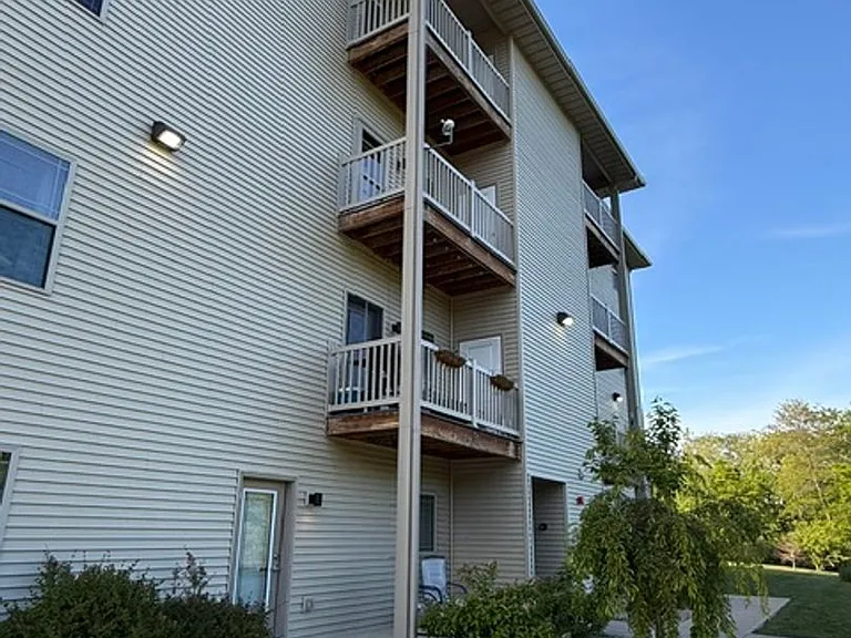 Cypress Ridge Apartments — Photo 10