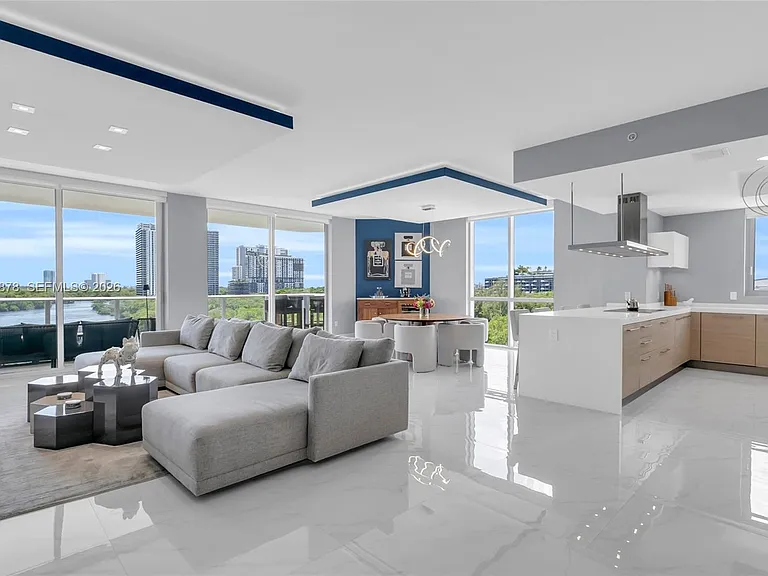 17111 Biscayne Blvd #602 — Photo 12