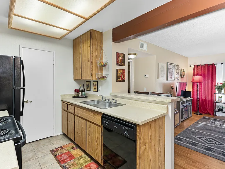 Quailpointe Apartments — Photo 39