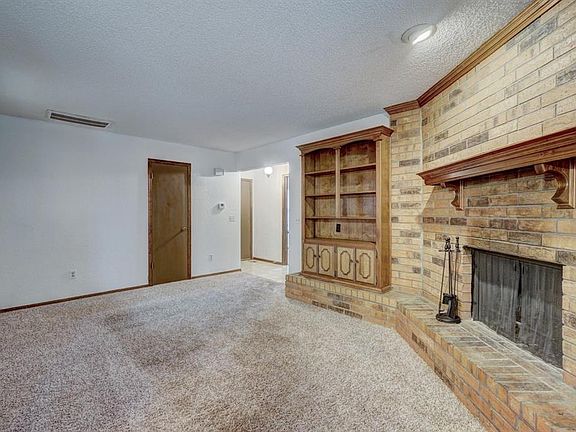 5th image of 1320 Summerton Pl
