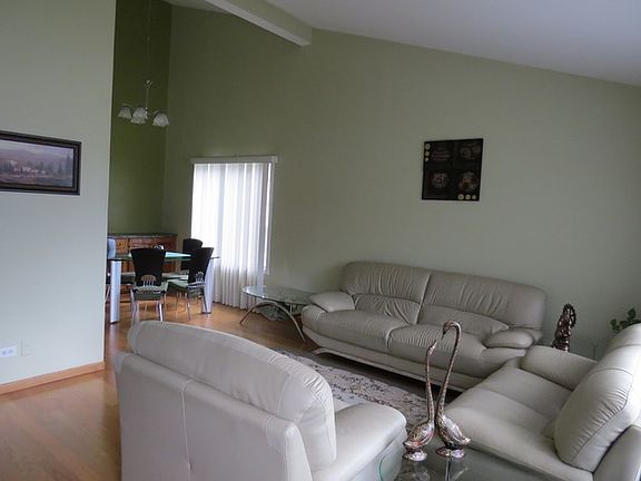 2nd image of 1491 Sacramento Dr #1491