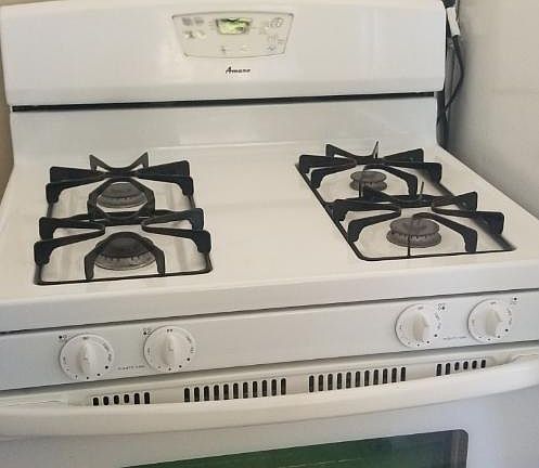 4th image of 3231 Frankfort Ave #8