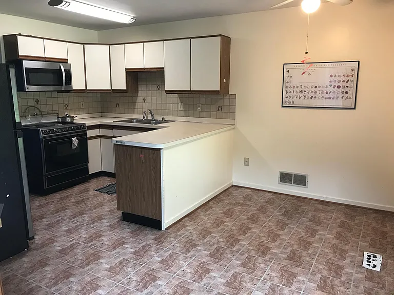 612 Giffin Ct — Photo 5