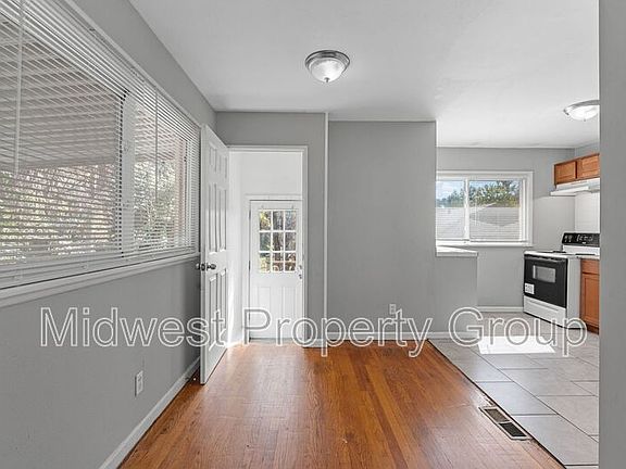 4th image of 1700 Newhall Ct