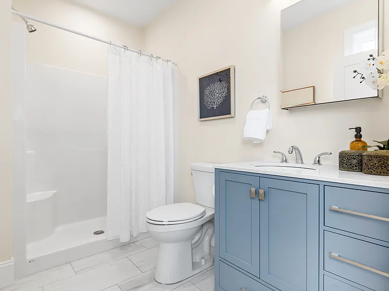 404 Lowell St #6 — Photo 8
