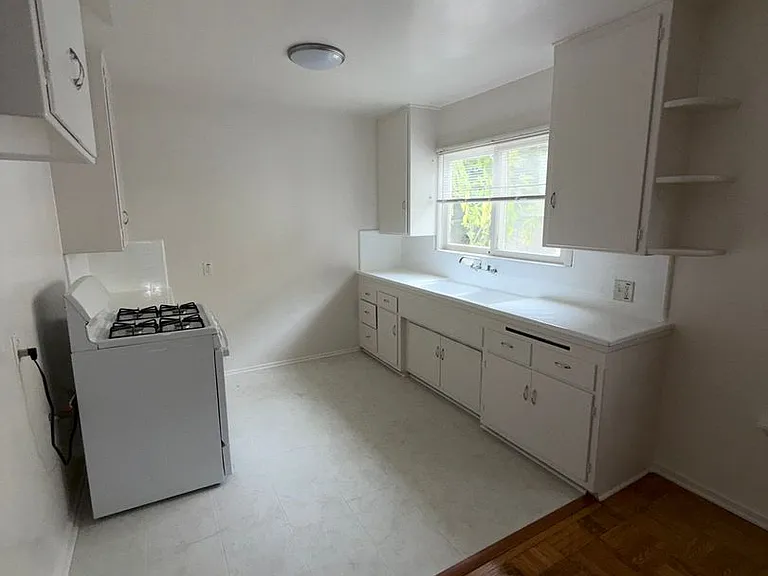 9309 National Blvd — Photo 3