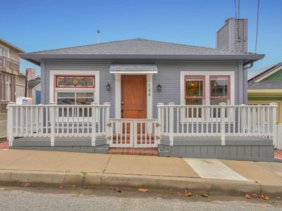 144 10th St, Pacific Grove, CA, 93950