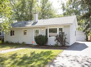 913 Plaza Dr, Joliet, IL 60435