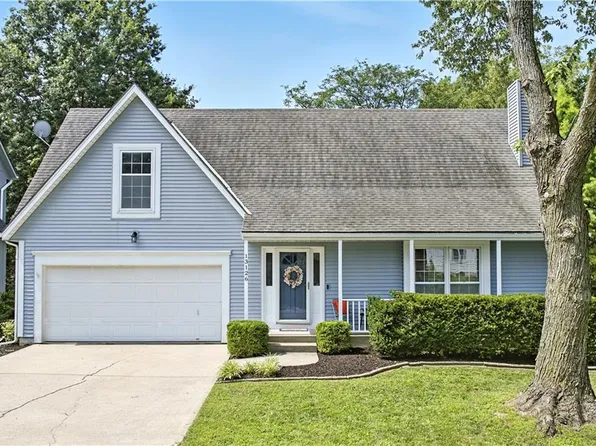 13126 S Fox Ridge Dr, Olathe, KS 66062