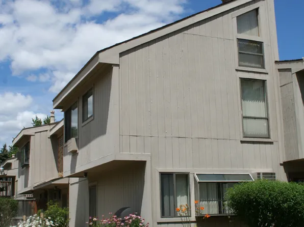 430 N Crooks Rd #33, Clawson, MI 48017