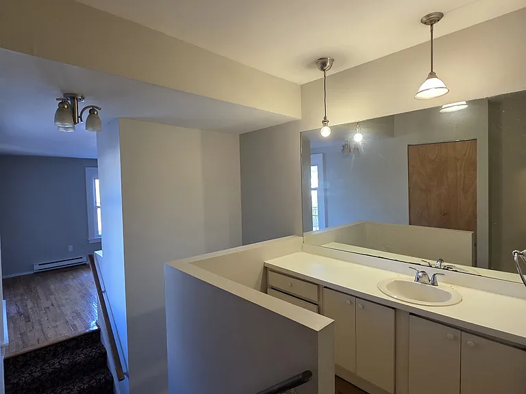 49 Warren St #C — Photo 12