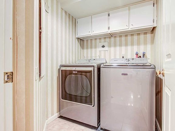 3rd image of 2900 Yonge St #602