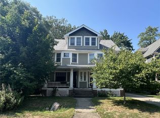 2873 Hampshire Rd, Cleveland Heights, OH 44118