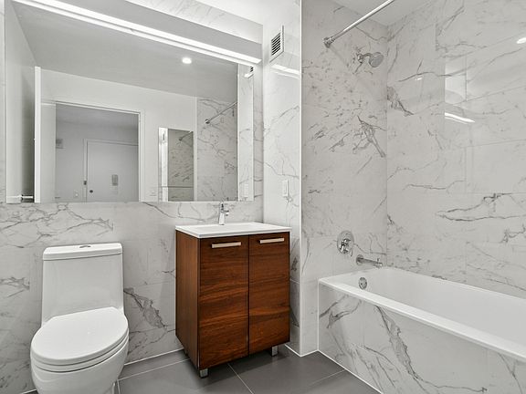 5th image of 125 Delancey St #2310