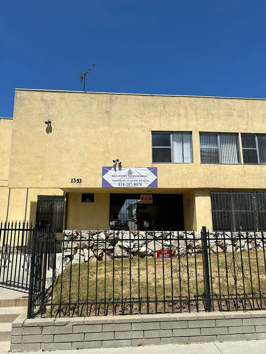 Building Photo - 1353 Rolland Curtis Pl