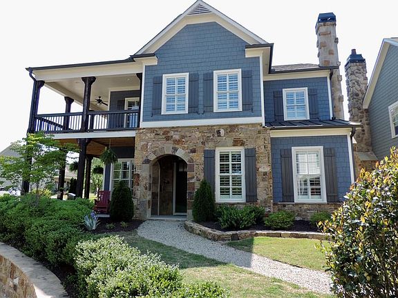 2nd image of 2207 Fall Dr