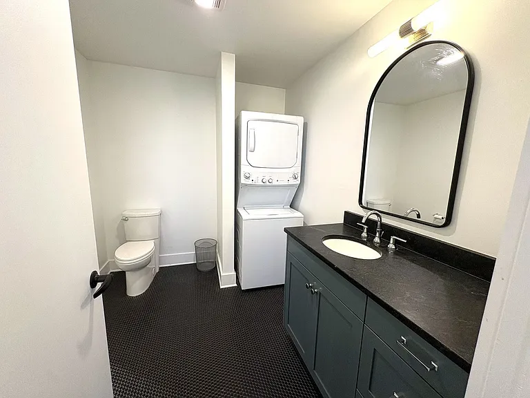 582 Mulberry St — Photo 7