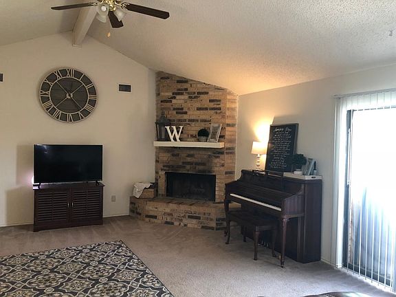 3rd image of 7001 Oxford Dr