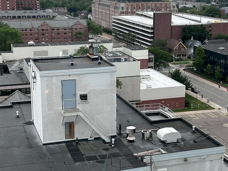 555 E William St #15J — Photo 14
