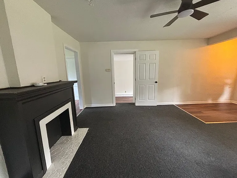 2527 S Hydraulic St — Photo 3