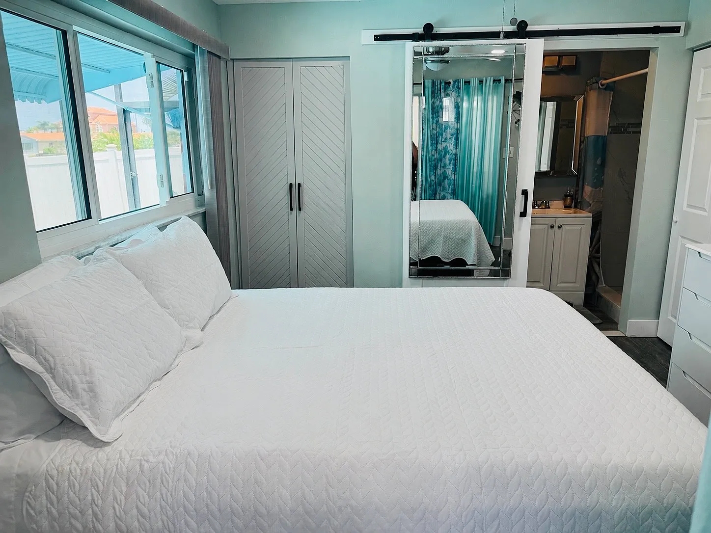 1 bed, 750 sqft, $1,450 — Photo 3