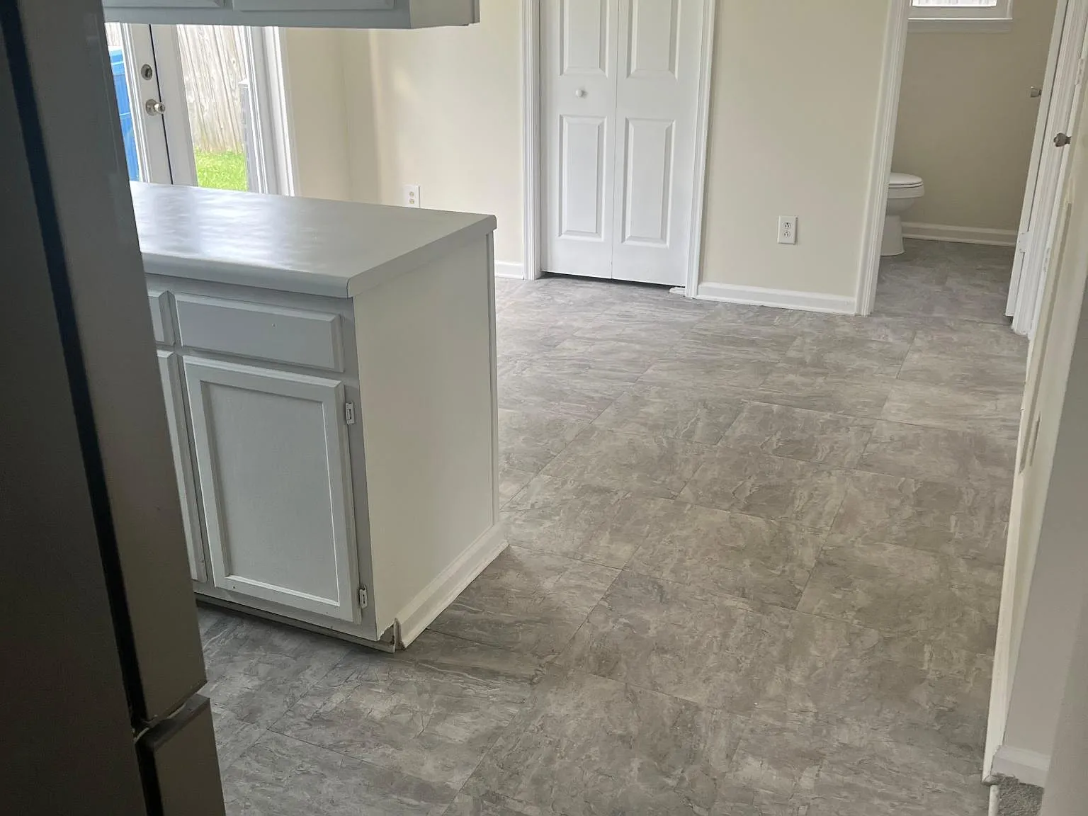 3 bed, 2.5 bath, 1440 sqft, $2,450 — Photo 3