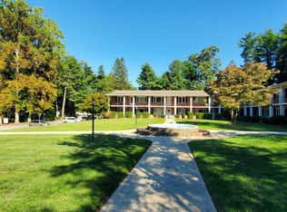 102 Boyd Dr BUILDING B-3, Flat Rock, NC 28731
