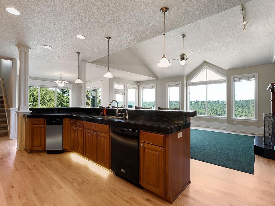 Kitchen - Sooo luxurious! The green carpet was replaced with creamy colored carpet (I kind of liked the green!)