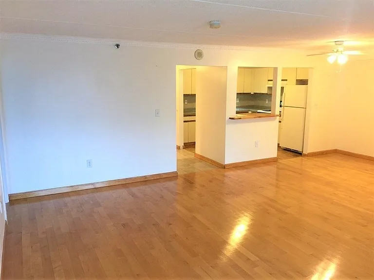 200 Cove Way #318 — Photo 9