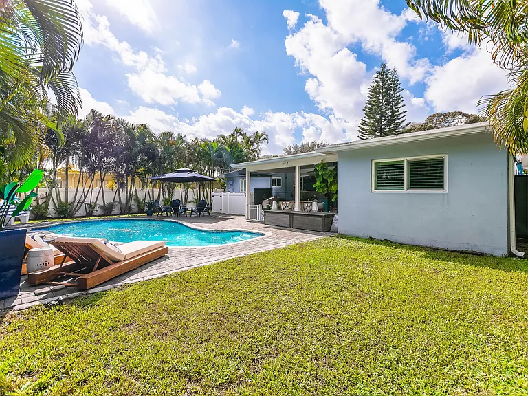 2830 SW 5th St — Photo 23