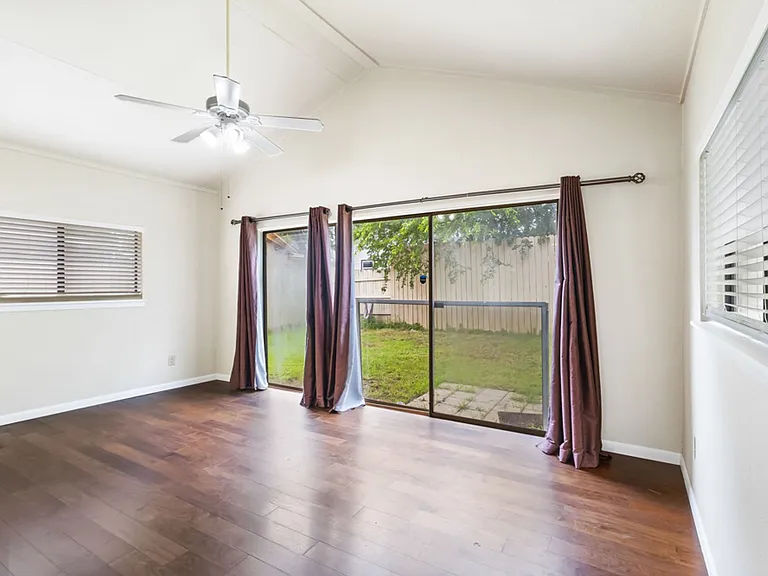 4907 Dare Ln — Photo 11