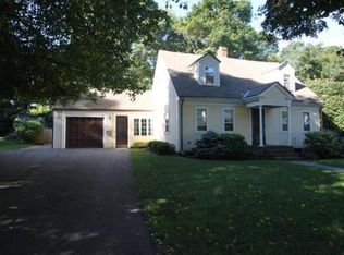 4 Mohawk Rd, Marblehead, MA 01945