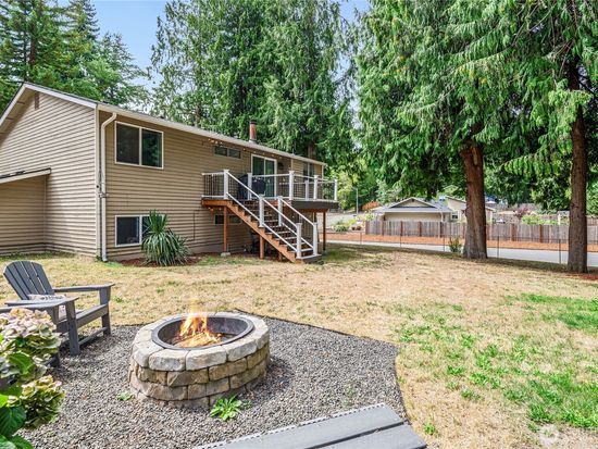 679 NE Conifer Drive, Bremerton, WA 98311