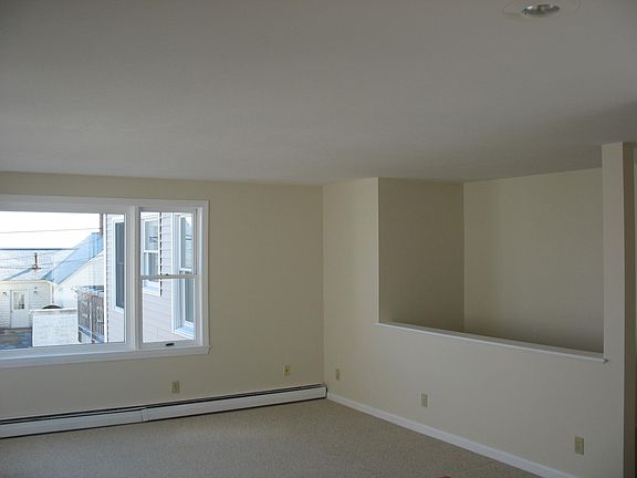 4th image of 38 Dumas Ave #B