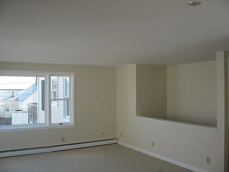 38 Dumas Ave #B — Photo 4